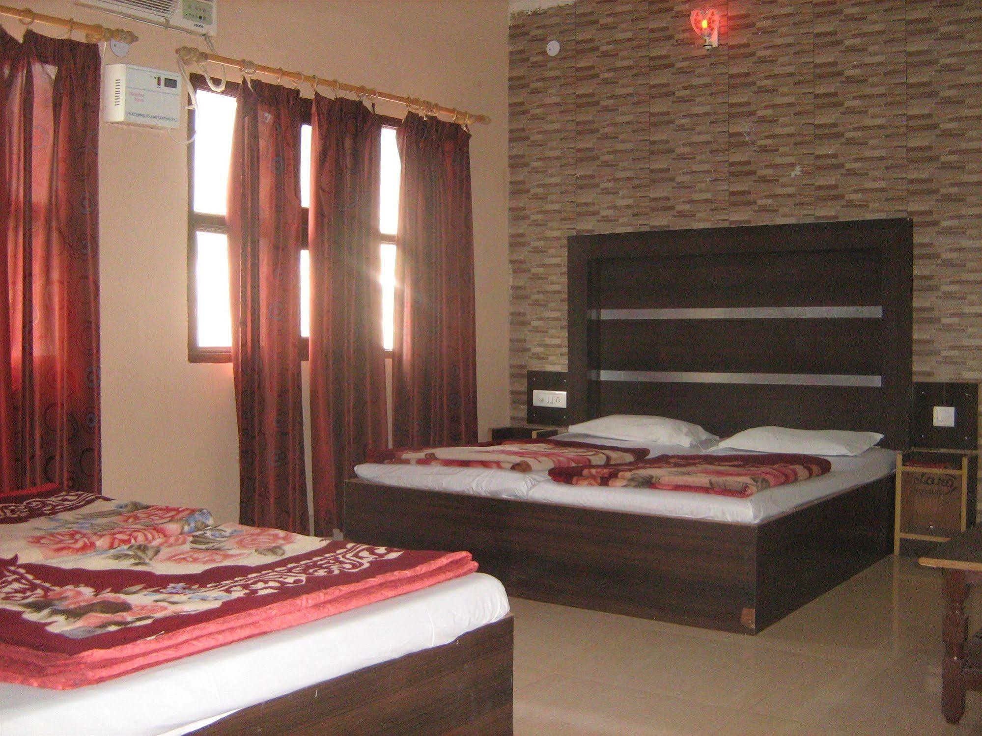 Hotel Gyan Haridwār Exterior foto